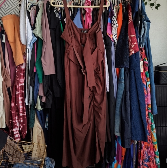 NWT ELOQUII LINEN MIDI DRESS IN CAPPUCCINO - Picture 4 of 7